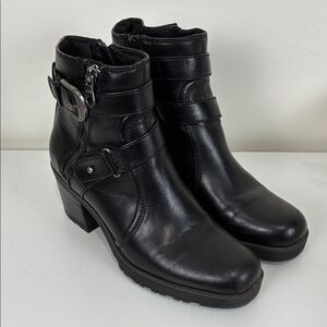 BareTraps Women’s 7 Ankle Faux Leather Boots Black Towanda Combat